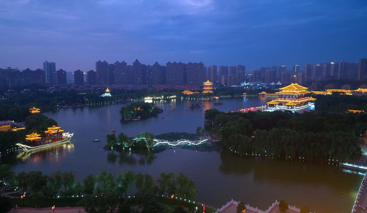 Xi'An Qu Jiang Fu Rong Ge Hotel 外观 照片